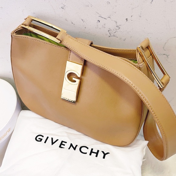 Givenchy Handbags - SOLD ✖️